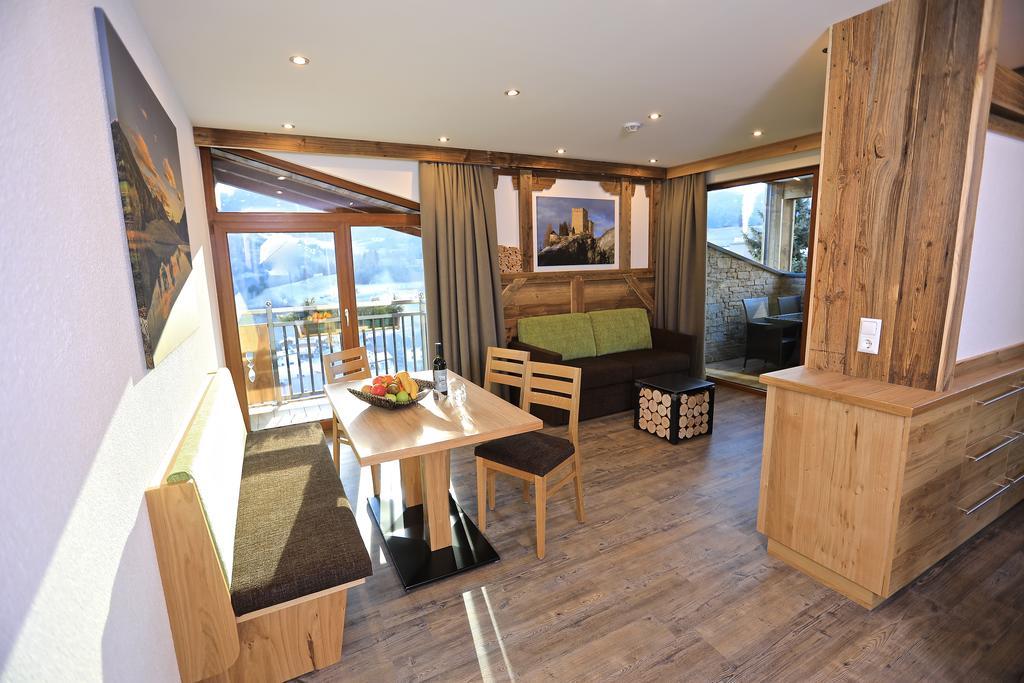 Naturlodge Ladis Ehemals Alpenlodge Alexander Inklusive Sommer Bergbahnticket Екстериор снимка